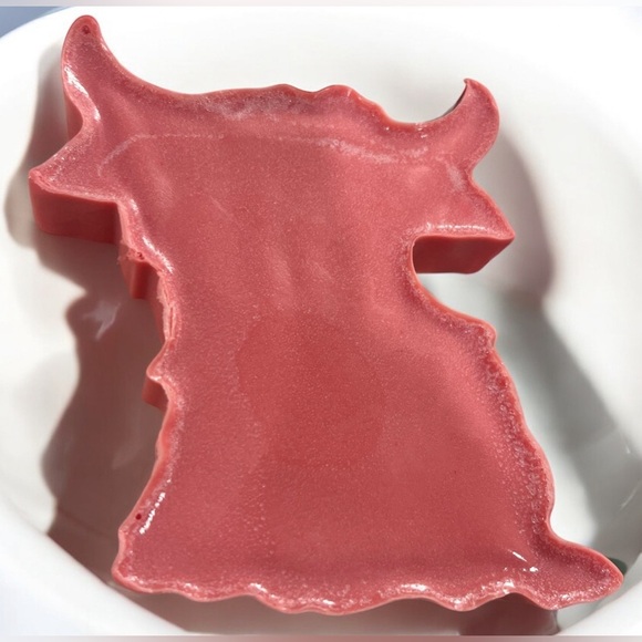 Wild cherry SOAP handmade LARGE 4x3 7oz cow shea butter & oatmeal milk - Picture 3 of 3